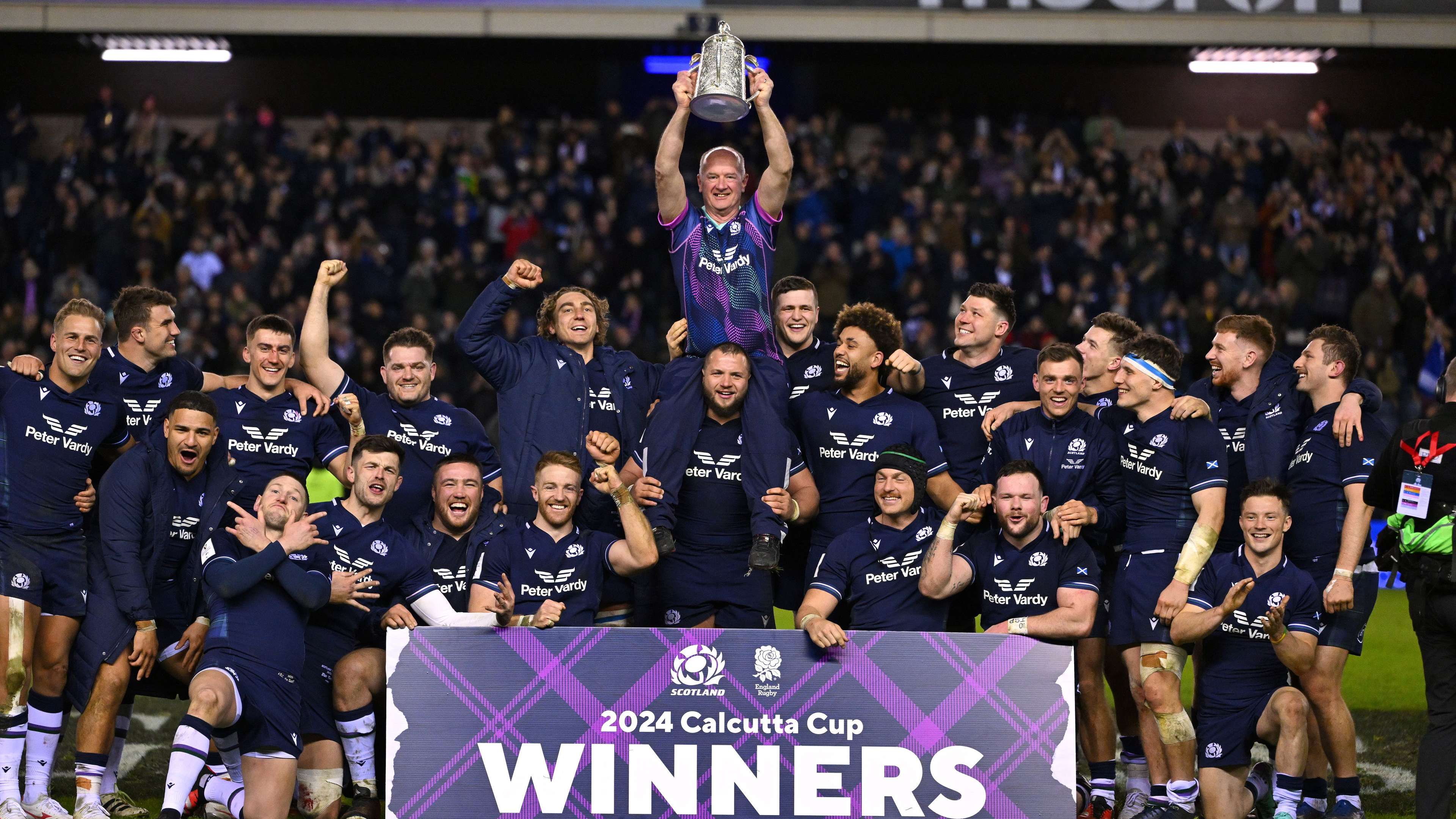 媒體人：楊溢和孫銘徽一較高下後才發現自己距離CBA明星後衛還有一段路要走.