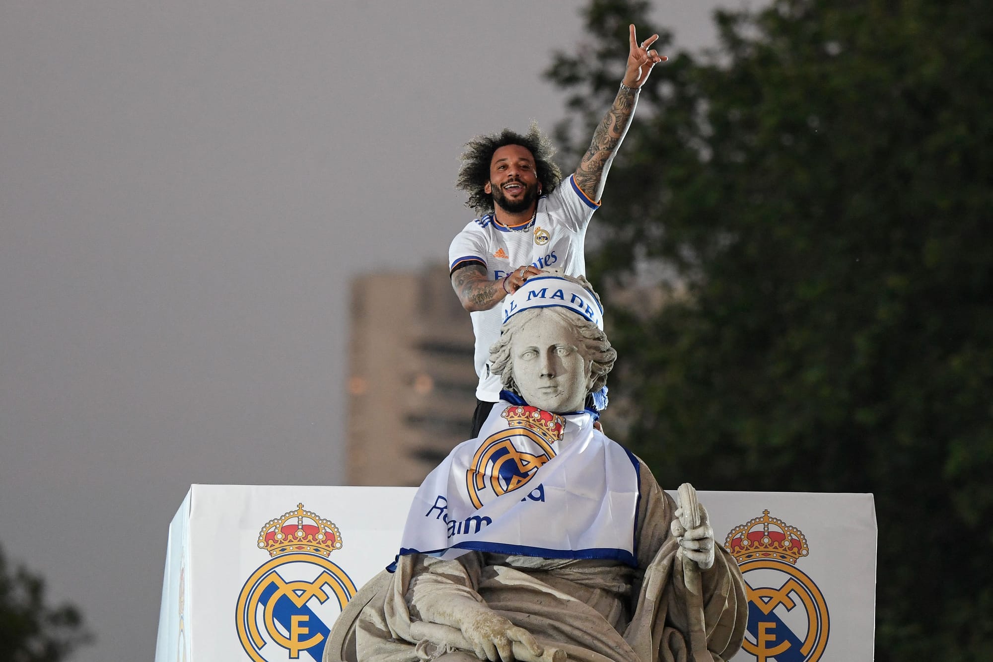 曼联／利物浦／切尔西均争卢克巴，莱比锡要求付9000万违约金.