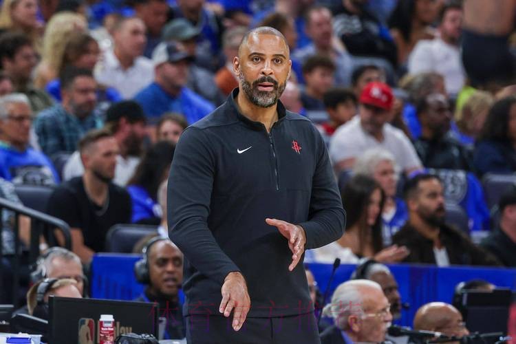 乌度卡：申京开局投丢了一些球，但用其他方式影响了比赛